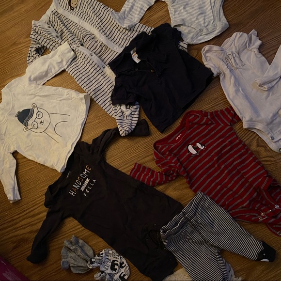0-3 MONTHS BOY CLOTHING LOT - Picture 4 of 6